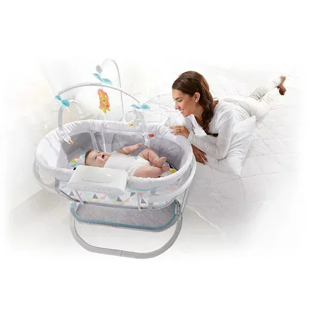 Soothing Motions Bassinet